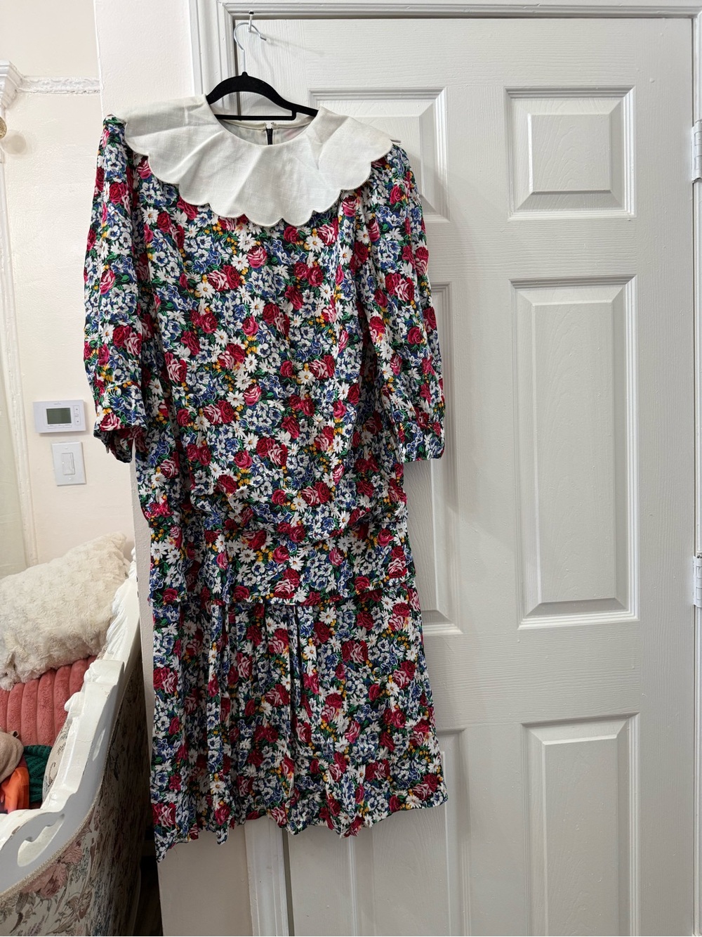 Vintage-Inspired Floral Long Sleeve Midi Dress with Scalloped Collar - Multi
